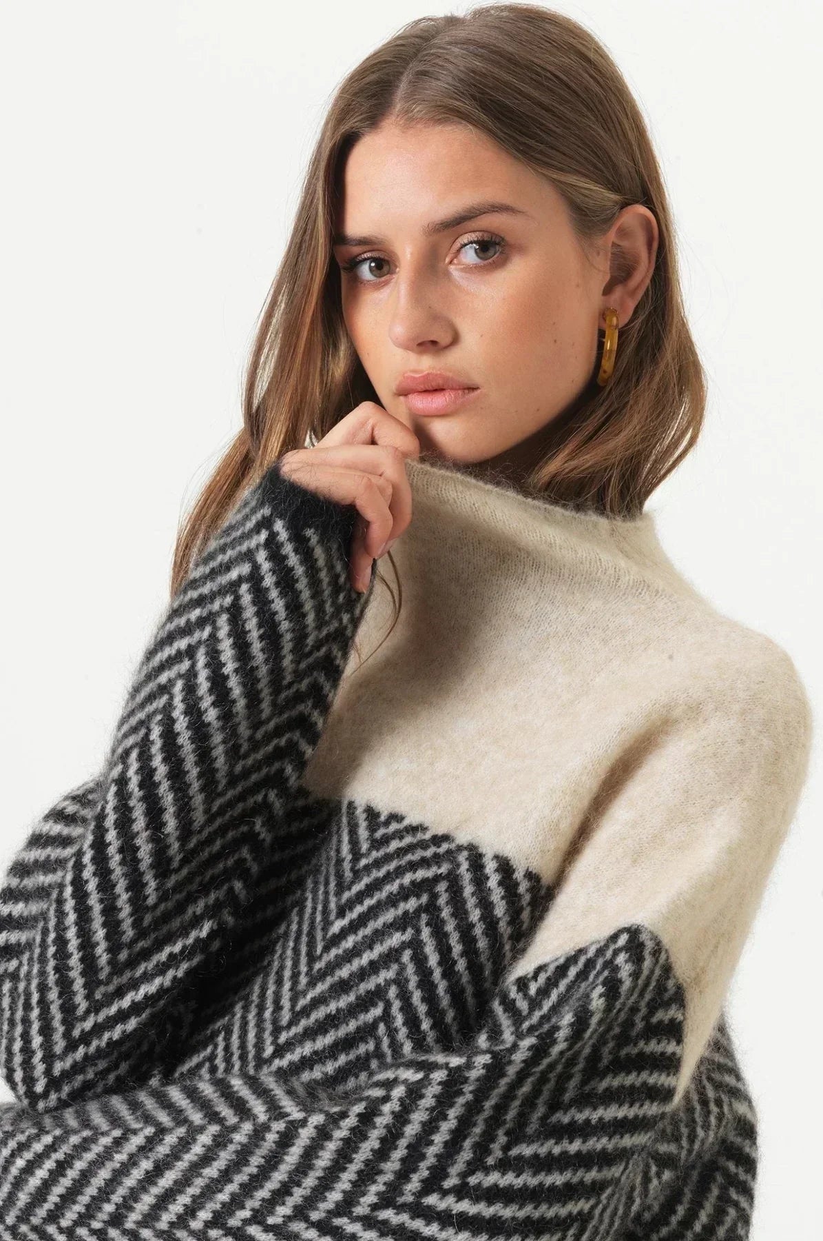 Gia - Luxury Cashmere Turtleneck