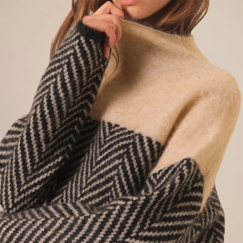Gia - Luxury Cashmere Turtleneck